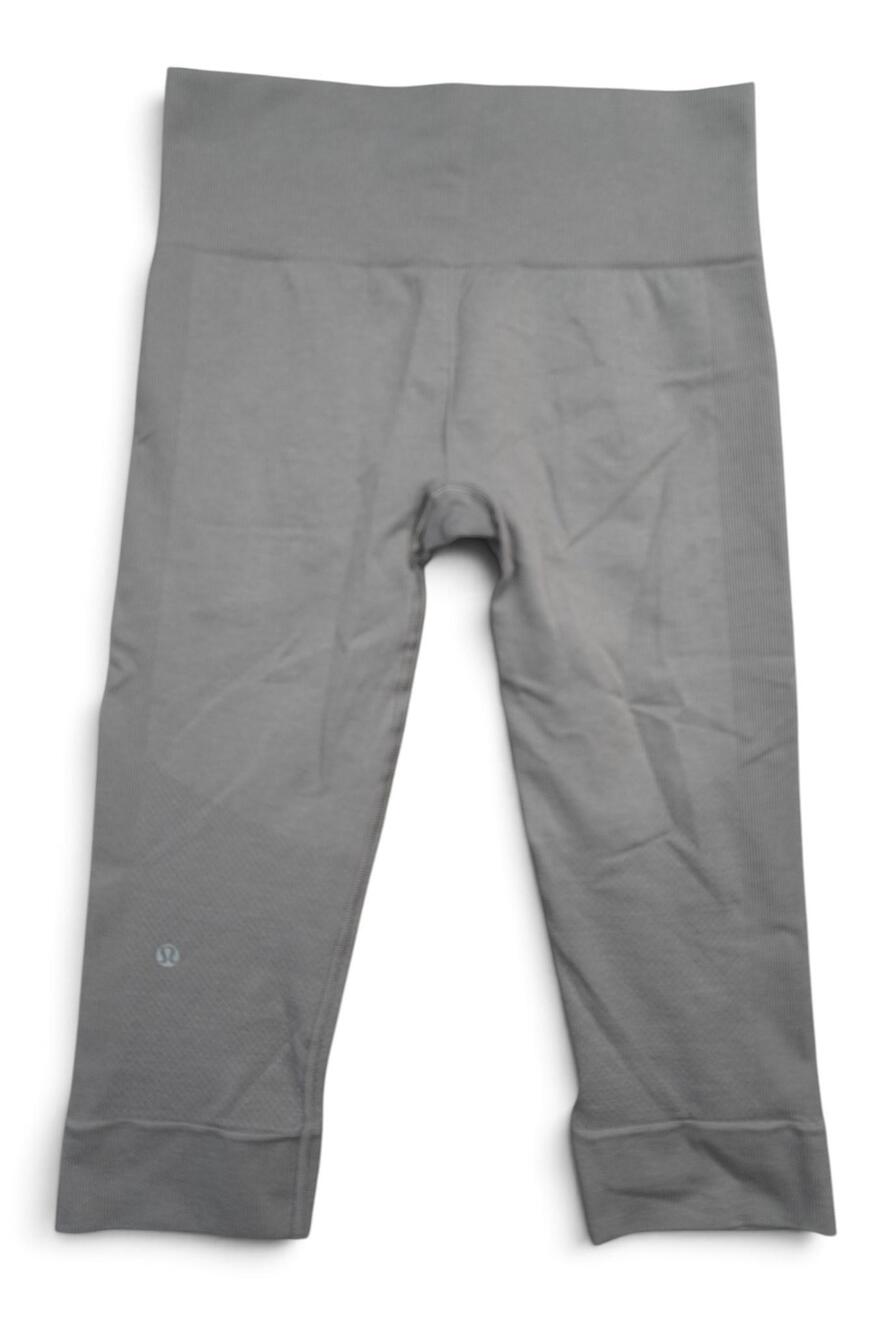 Lululemon Capri Leggings Womens Small Gray High Rise Seamless Yoga Gym Running